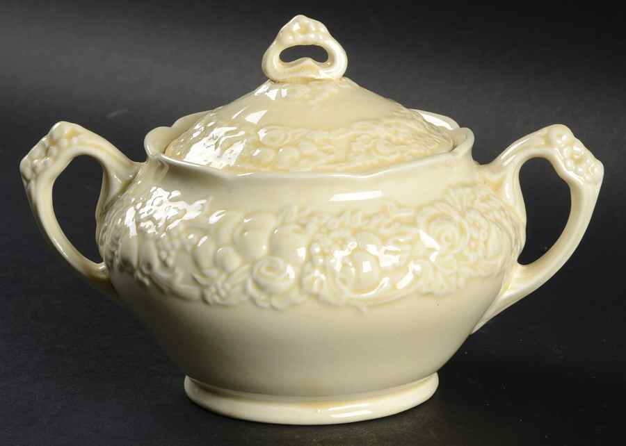 Florentine Dark Cream Sugar Bowl & Lid by Crown Ducal-1