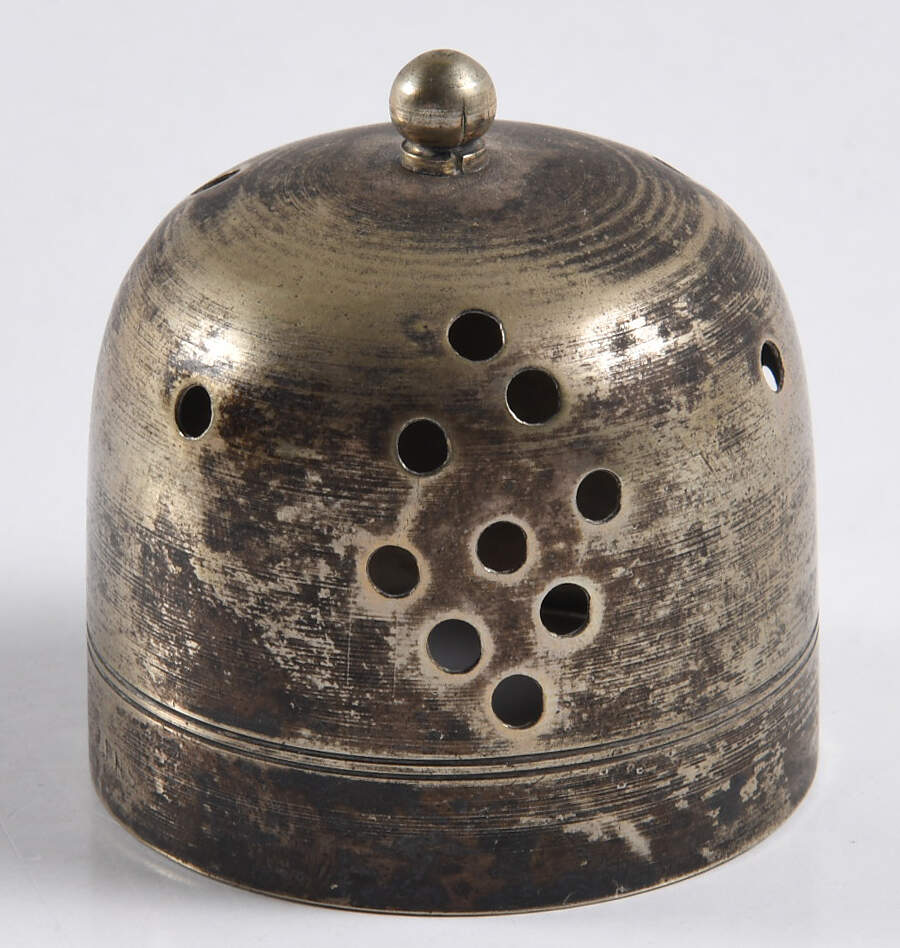 Florida Lid for Sugar Shaker by Crown Ducal-1