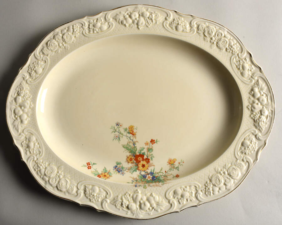 Her Grace 16" Oval Serving Platter by Crown Ducal-1