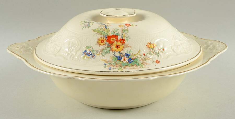 Her Grace Round Covered Vegetable by Crown Ducal-1