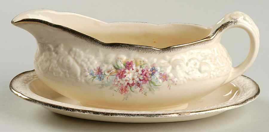 Picardy Gravy Boat & Underplate by Crown Ducal-1