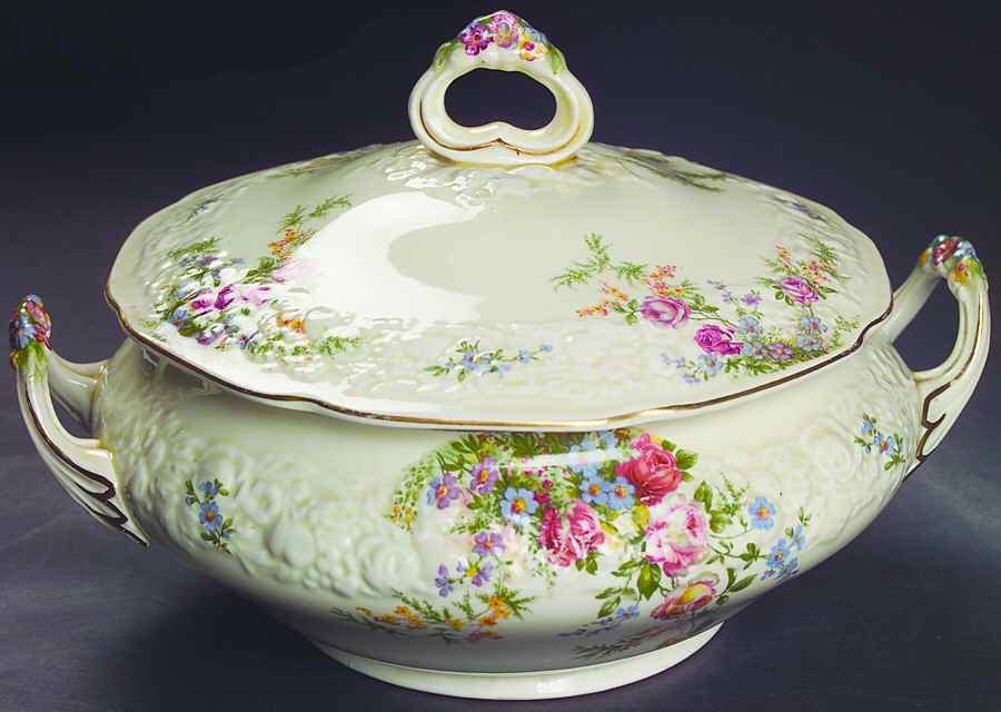 Rosalie Round Covered Vegetable by Crown Ducal-1