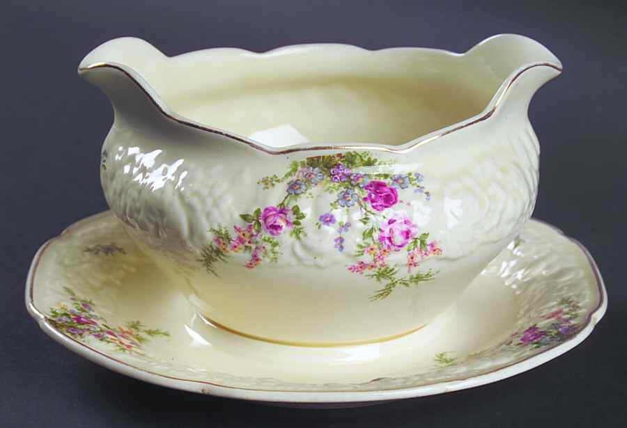Rosalie Round Gravy Boat/Attached Underplate by Crown Ducal-1