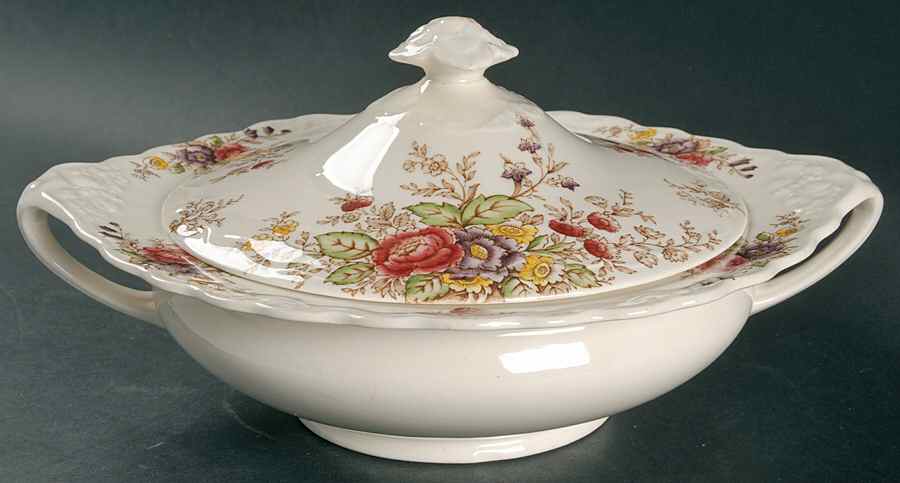 Rydal Round Covered Vegetable by Crown Ducal-1