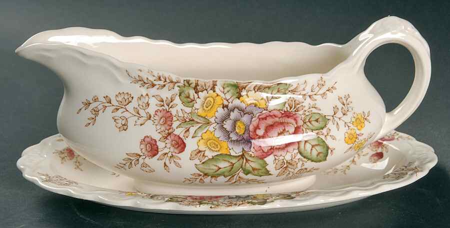 Rydal Gravy Boat & Underplate by Crown Ducal-1