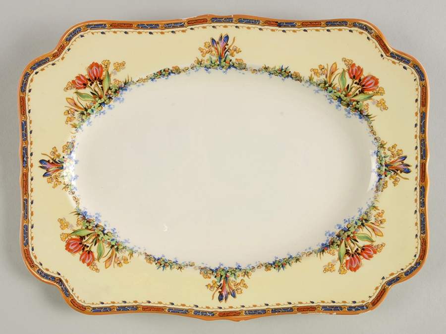 Tulip 10" Oval Serving Platter by Crown Ducal-1
