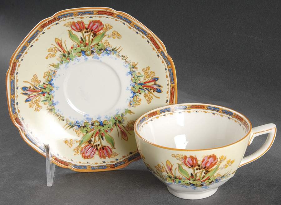 Tulip Flat Cup & Saucer Set by Crown Ducal-1