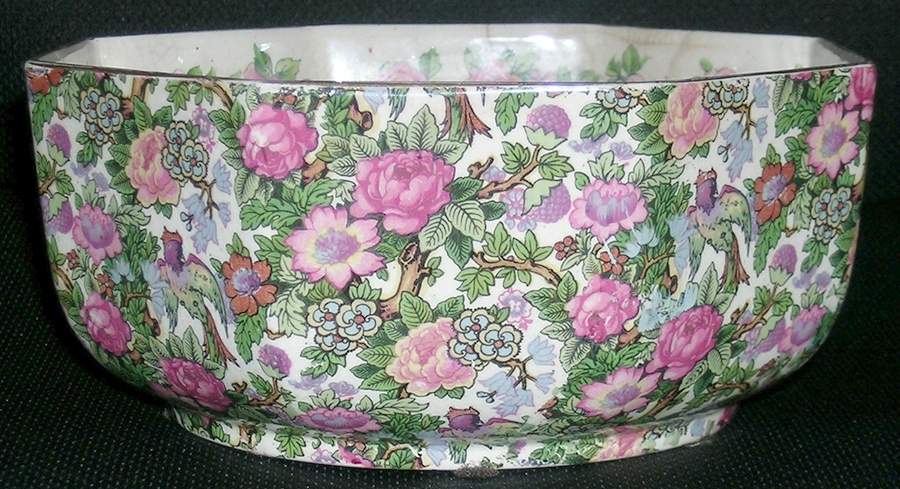 Victoria 7" Octagonal Serving Bowl by Crown Ducal-1
