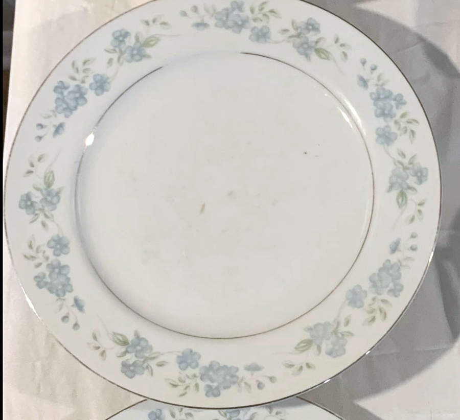 Cynthia Dinner Plate by Crest Wood-1