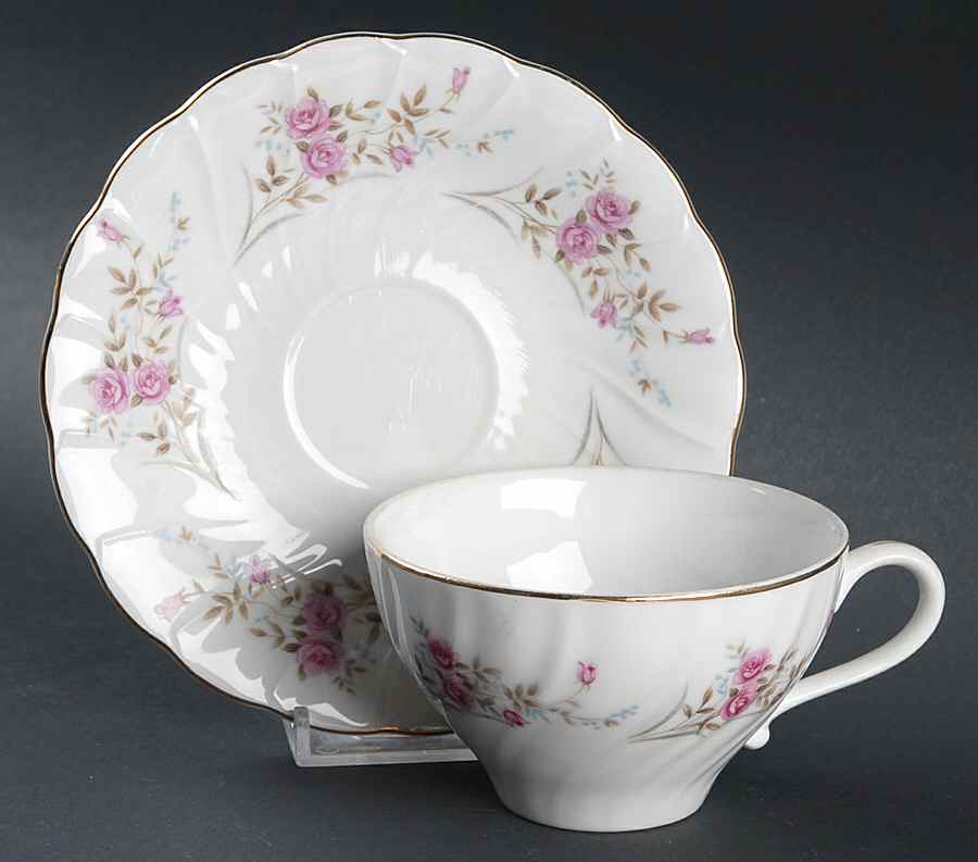 La Belle Flat Cup & Saucer Set by Crest Wood-1