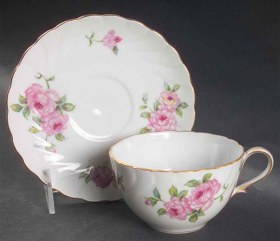 Caprice (357, 380) Flat Cup & Saucer Set by Craftsman (Japan)-1