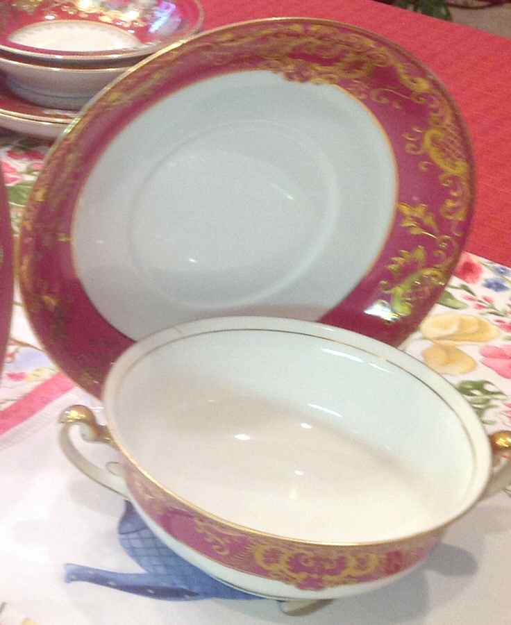 Coronation (All Magenta, Gold) Footed Cream Soup Bowl & Saucer Set by Craftsman (Japan)-1
