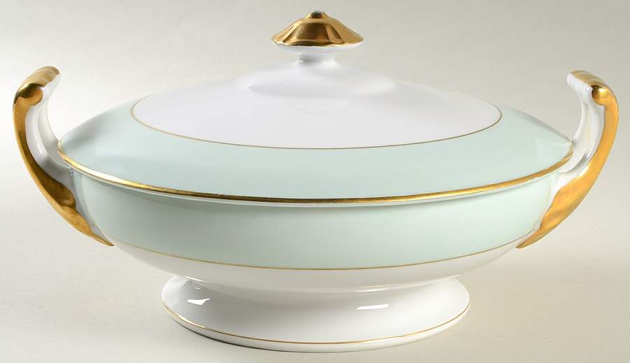Heirloom(Green Rim) Round Covered Vegetable by Craftsman (Japan)-1