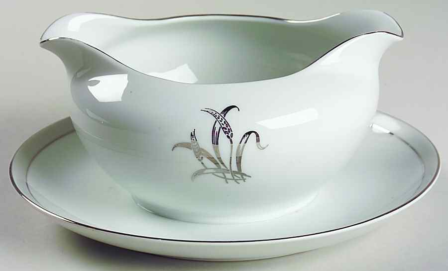 Paragon Gravy Boat with Attached Underplate by Craftsman (Japan)-1