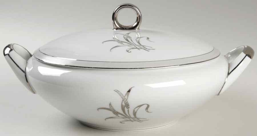 Paragon Round Covered Vegetable by Craftsman (Japan)-1