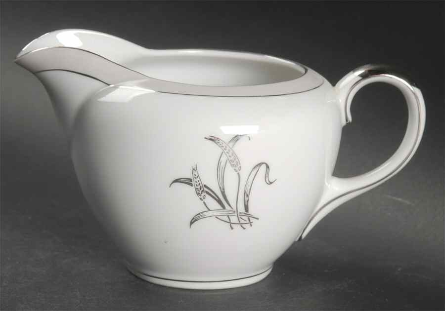 Paragon Creamer by Craftsman (Japan)-1