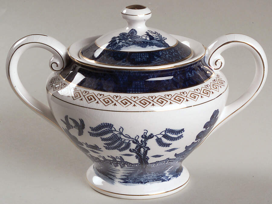 Willow Blue Sugar Bowl & Lid by Craftsman (Japan)-1