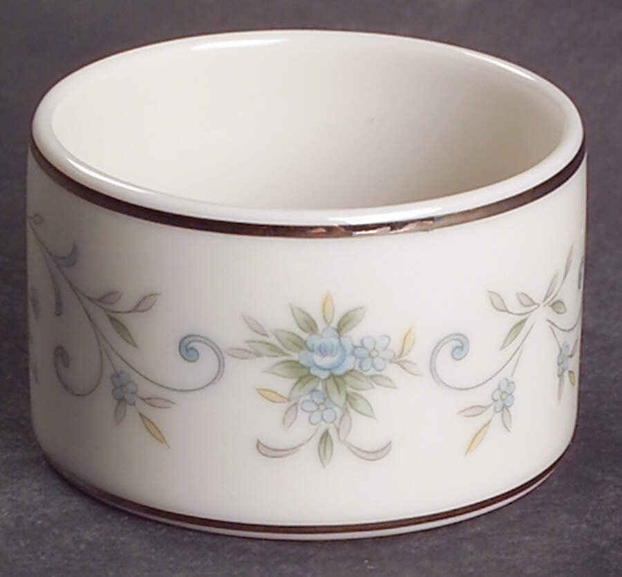 Tivoli Napkin Ring by Carico-1