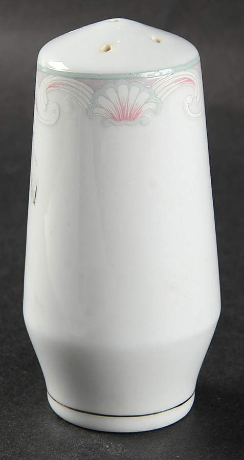 Coquille Pepper Shaker by Crown Ming-1