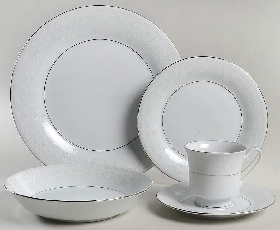 Crochet 5 Piece Place Setting by Crown Ming-1