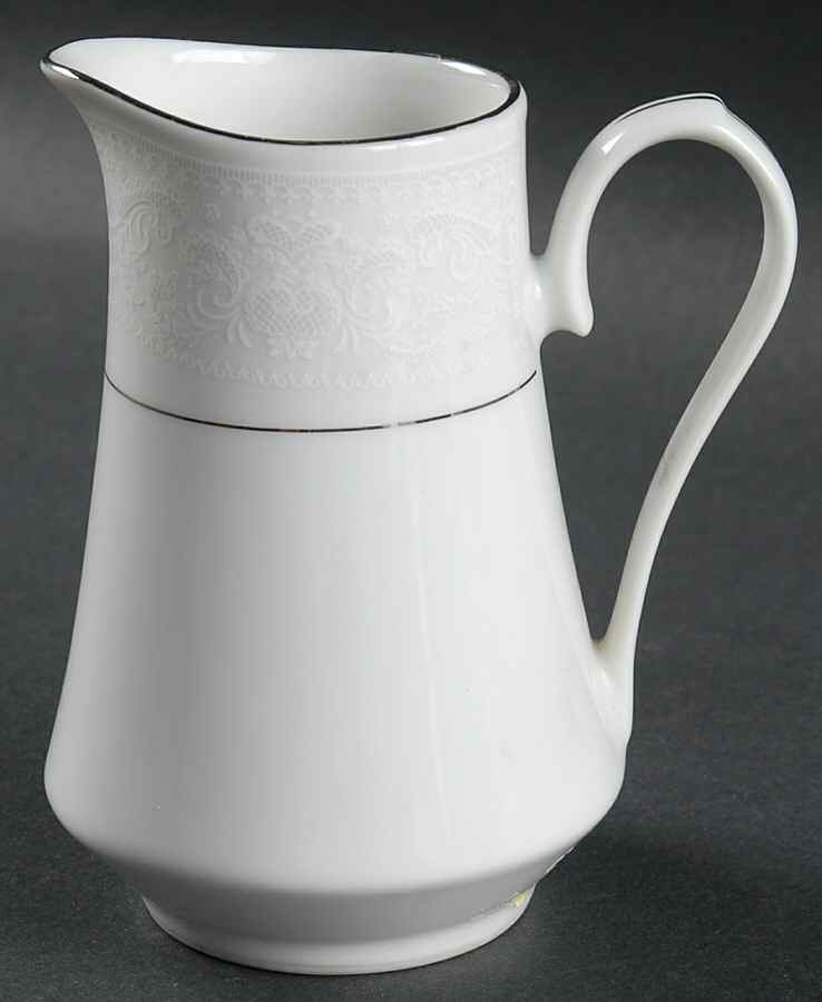 Crochet Creamer by Crown Ming-1