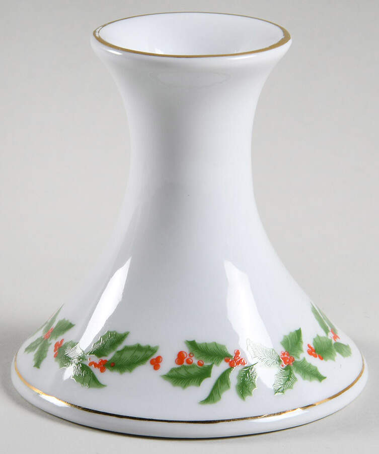 Holly Small Candlestick by Crown Ming-1