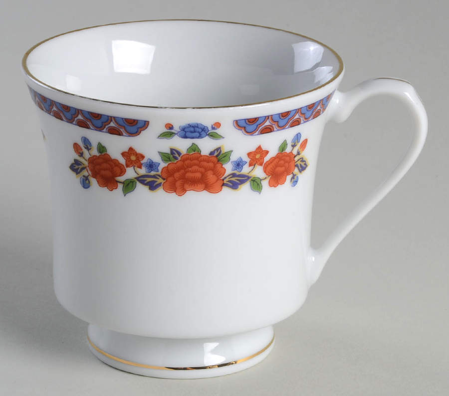 Old Imari Footed Cup by Crown Ming-1