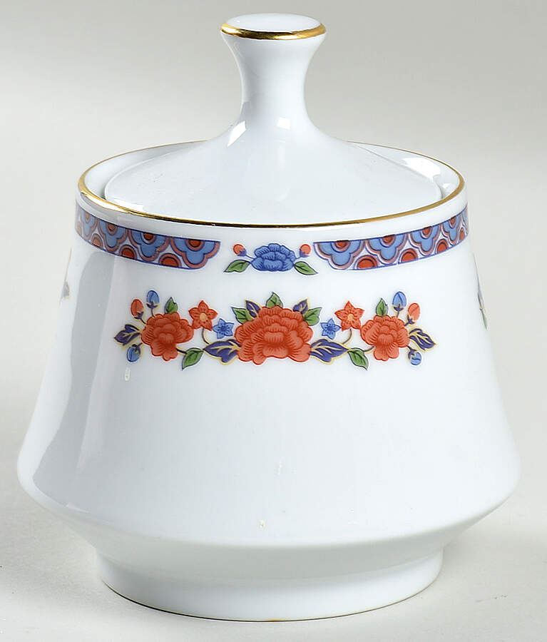 Old Imari Sugar Bowl & Lid by Crown Ming-1