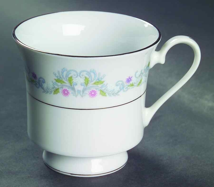 Windsor Footed Cup by Crown Ming-1