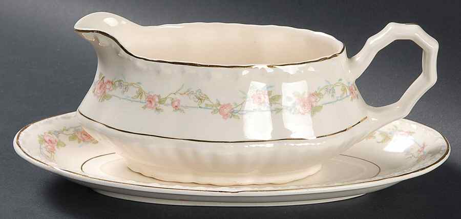 CRO19 Gravy Boat & Underplate by Crooksville-1