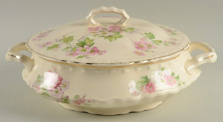 CRO5 Round Covered Vegetable by Crooksville-1