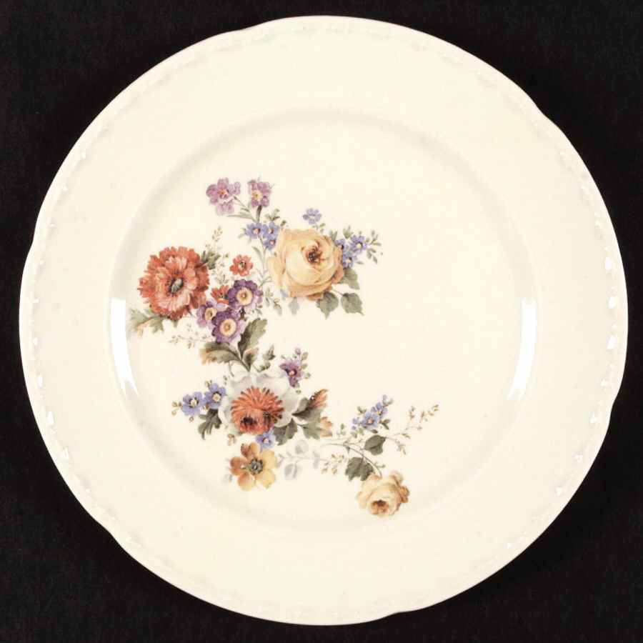 D137 Dinner Plate by Crooksville-1