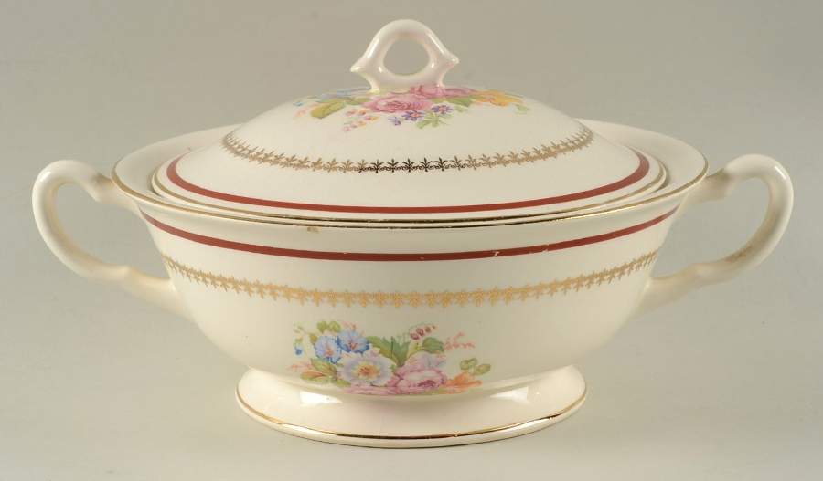Hyde Park Round Covered Vegetable by Crooksville-1