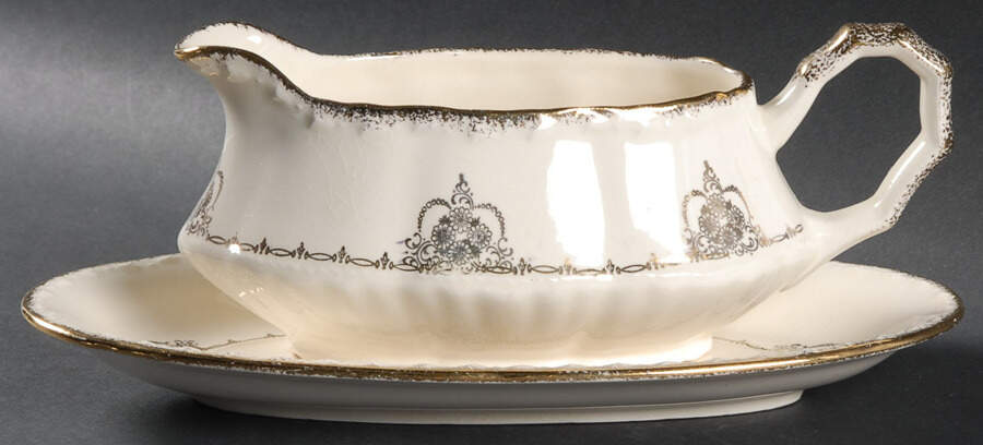 CRO9 Gravy Boat & Underplate/Relish by Crooksville-1
