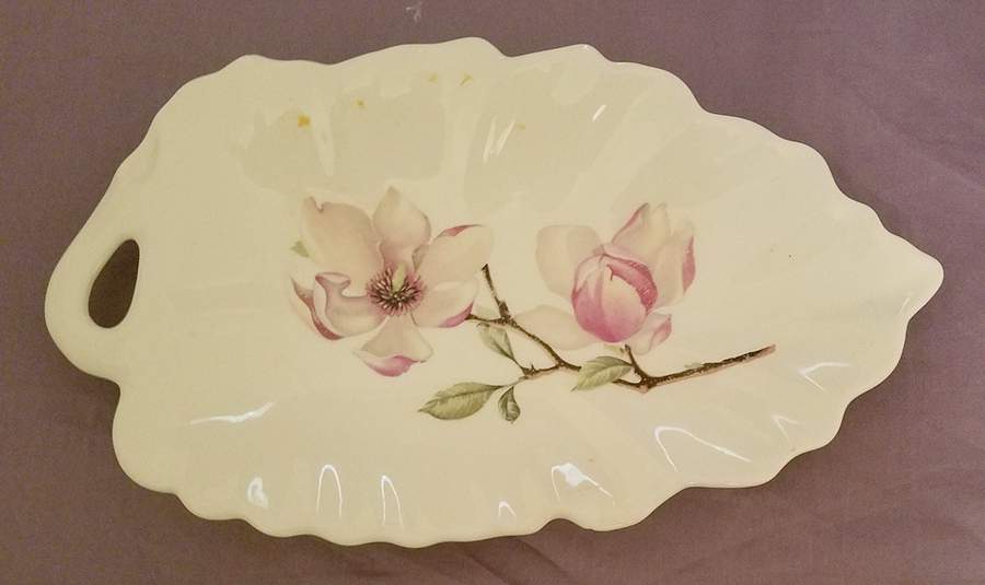 CRO90 Leaf Shaped Dish by Crooksville-1