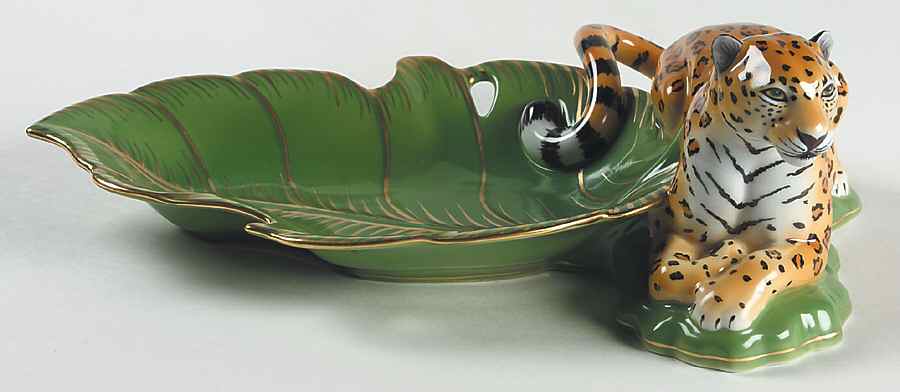 Jaguar Jungle Leaf Figural Server by Lynn Chase-1
