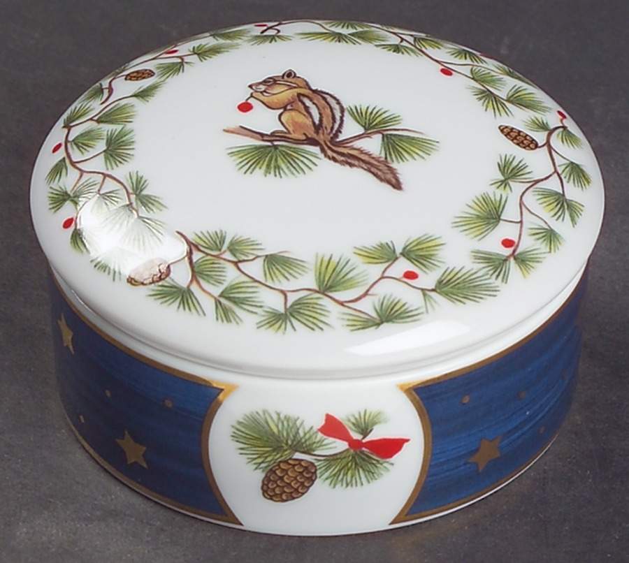 Sylvan Nocturne 3" Round Box & Lid by Lynn Chase-1