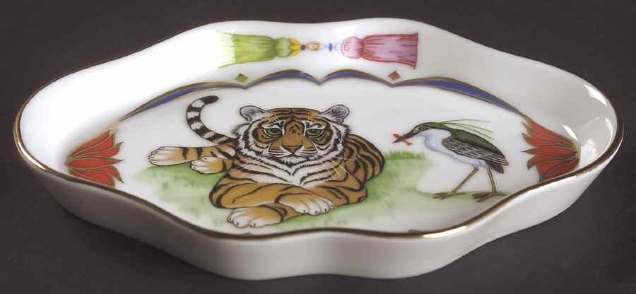 Tiger Raj Small Leaf Dish by Lynn Chase-1
