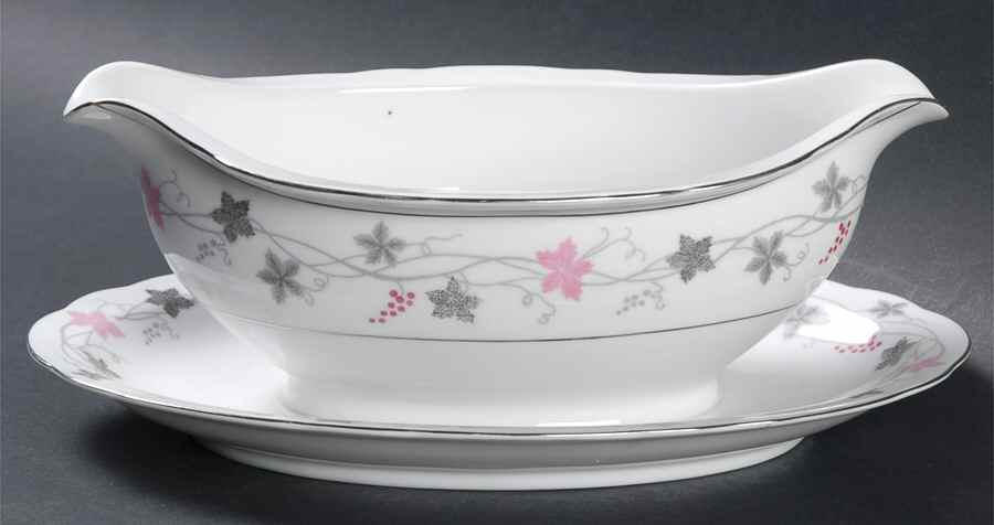 Twilight Gravy Boat with Attached Underplate by Crescent (Japan)-1