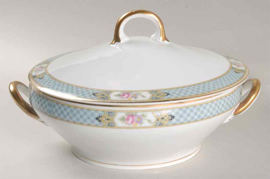 2241 (Altwasser) Round Covered Vegetable by Carl Tielsch-1