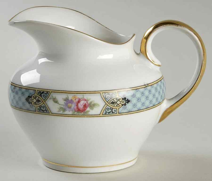 2241 (Altwasser) Creamer by Carl Tielsch-1