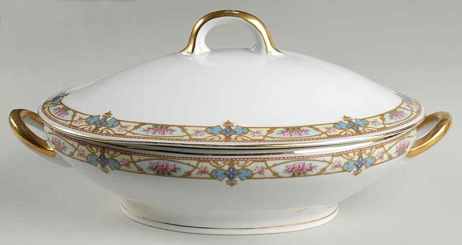 2261 Oval Covered Vegetable by Carl Tielsch-1
