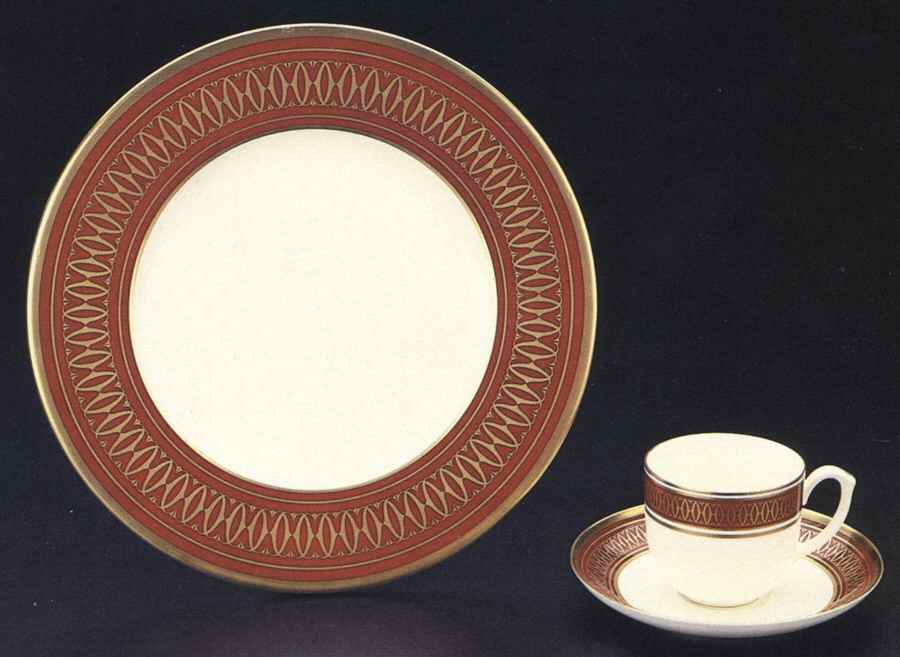 La Maison Des Must Burgundy Dinner Plate by Cartier-1