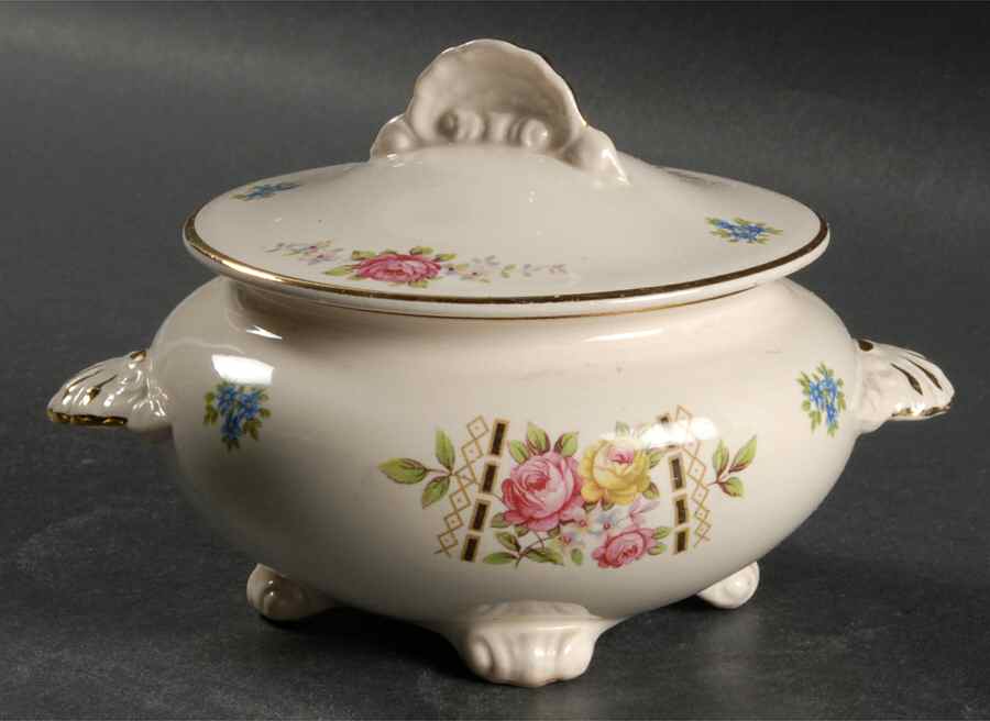 Colonial Sugar Bowl & Lid by Cunningham & Pickett-1