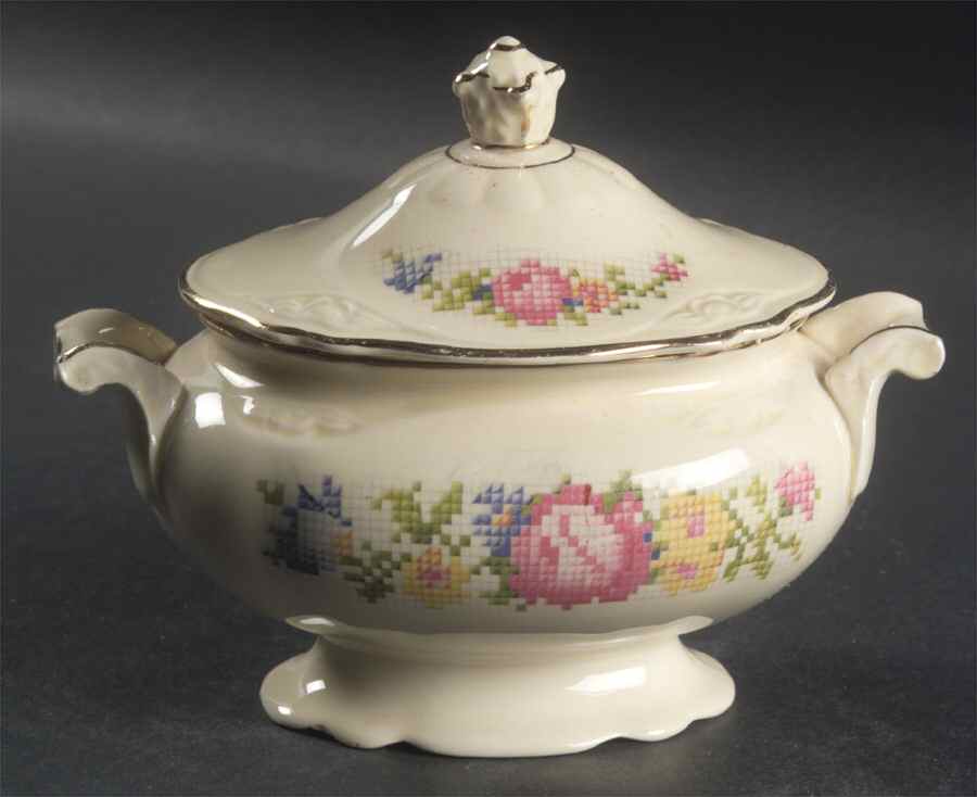 Petipoint Sugar Bowl & Lid by Cunningham & Pickett-1