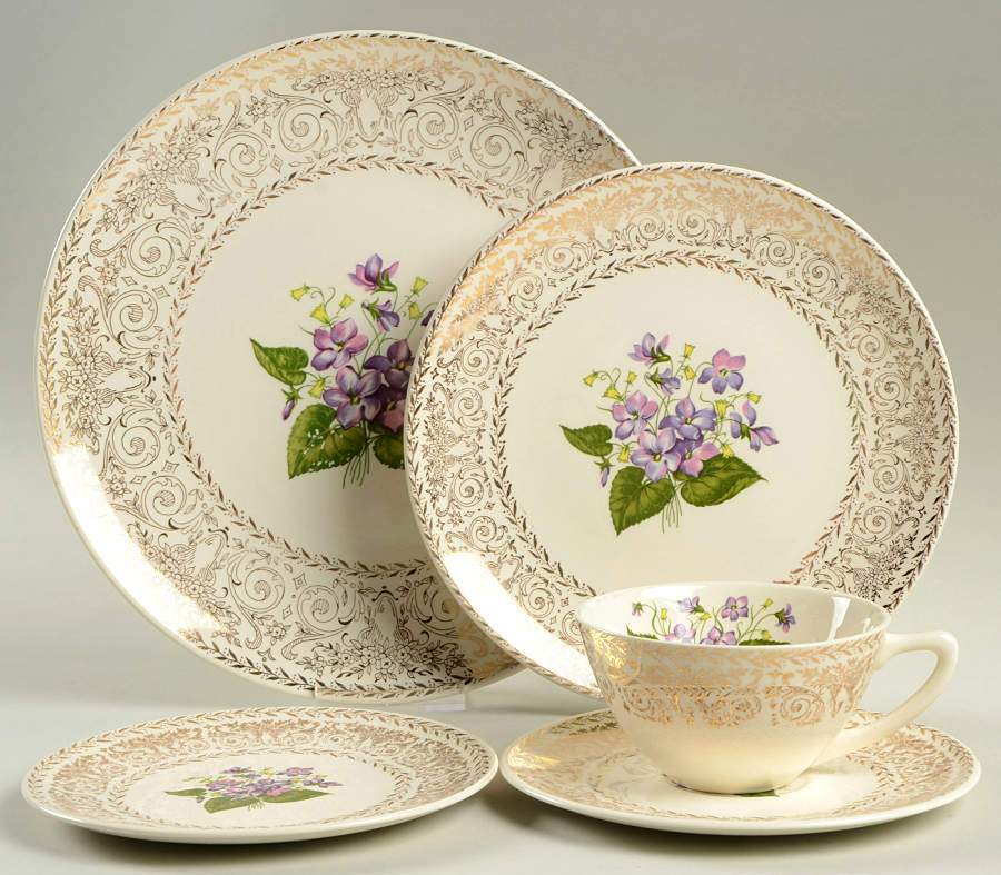 Springviolet 5 Piece Place Setting by Cunningham & Pickett-1