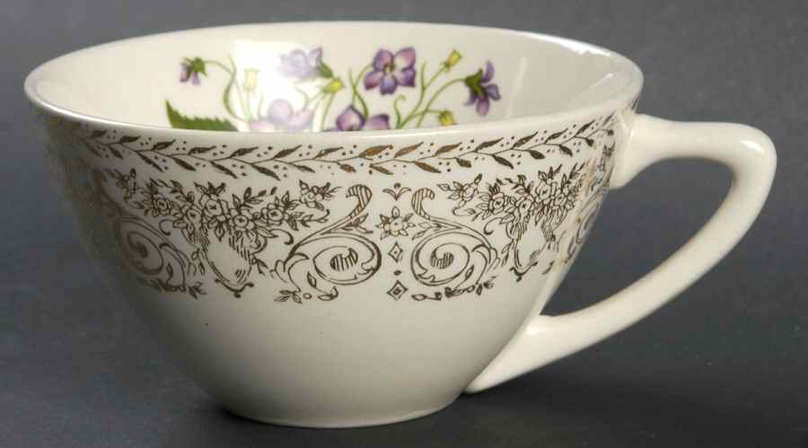Springviolet Flat Cup by Cunningham & Pickett-1