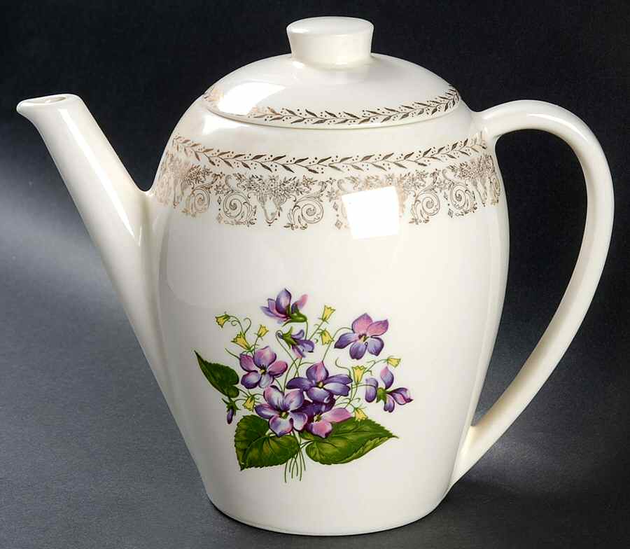 Springviolet Teapot & Lid by Cunningham & Pickett-1