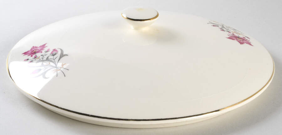 Stardust Lid for Round Vegetable by Cunningham & Pickett-1
