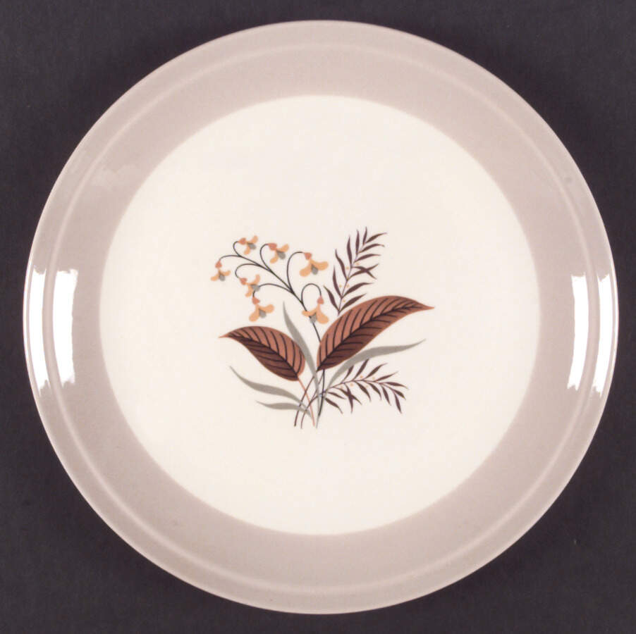 Vogue Dinner Plate by Cunningham & Pickett-1